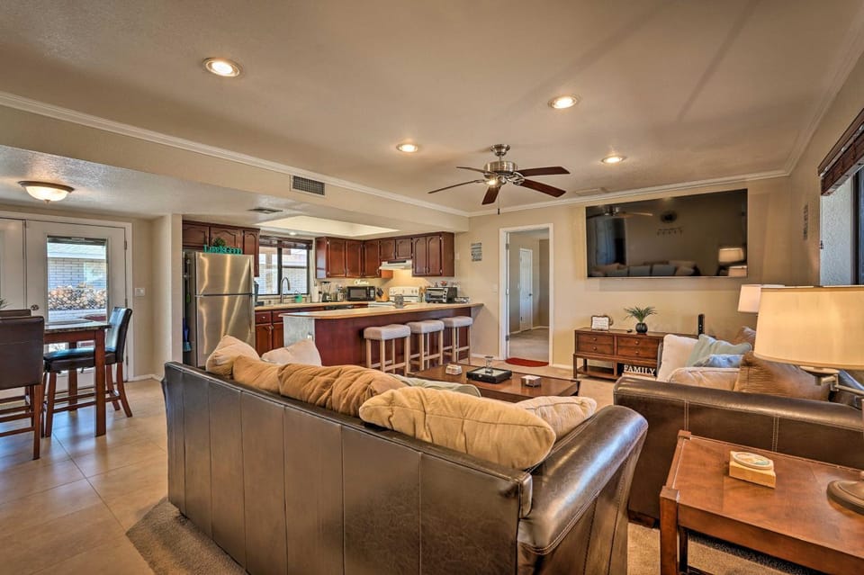 2 Mi to Lake: Home w/ Fire Pit in Arizona! House in Lake Havasu City