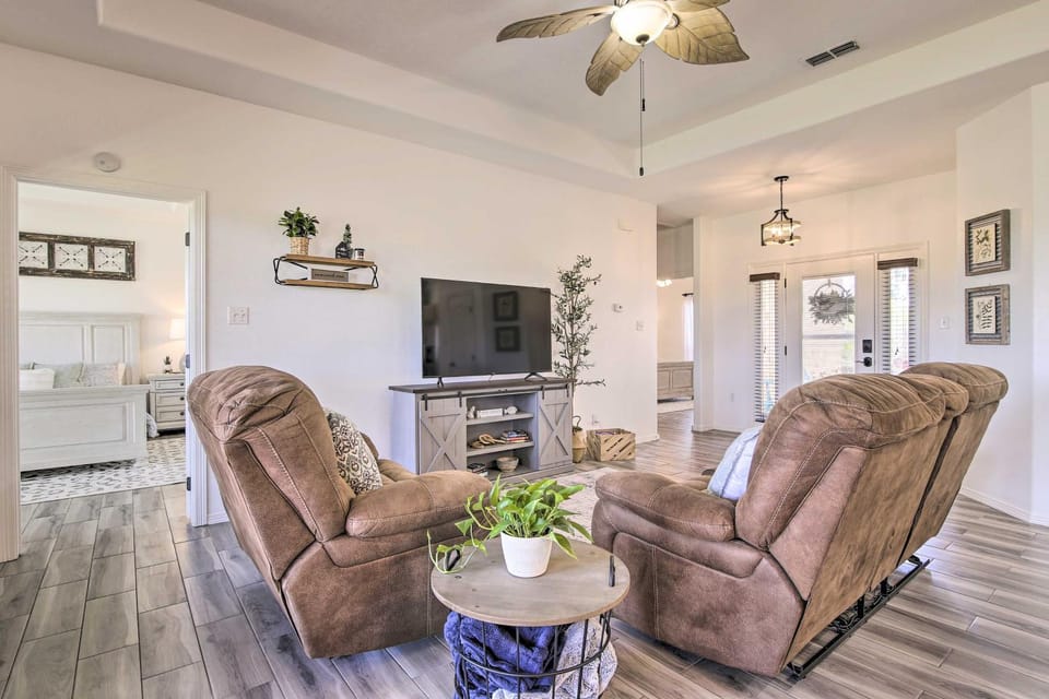 Vacation Home Rental Near South Padre Island Villa in Laguna Vista