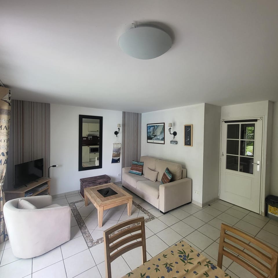 "L'es-cale" T2 avec accès piscine, plages et commerces à pied! Apartment in Fouesnant
