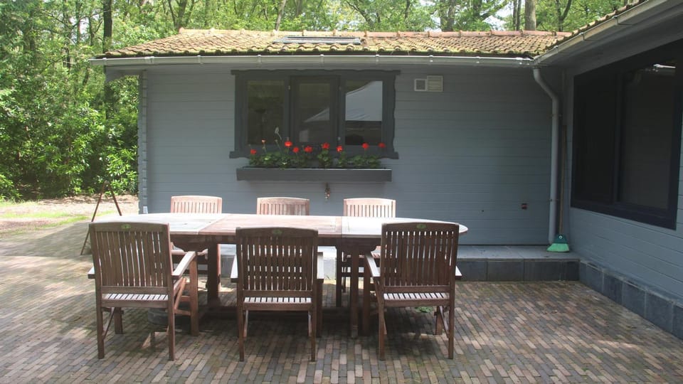 Patio, Garden, Dining area, Garden view