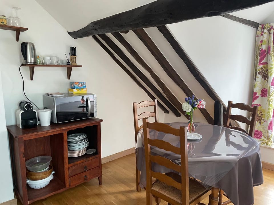 Appt Mezzanine Apartment in Île-de-France