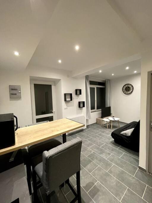 Jolie T2 au coeur des collines Apartment in Provence