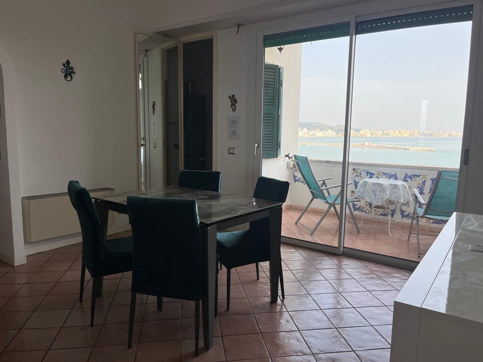 Il cavalluccio Apartment in Anzio