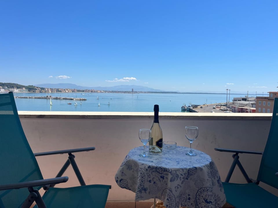 Day, Natural landscape, View (from property/room), Balcony/Terrace, Sea view