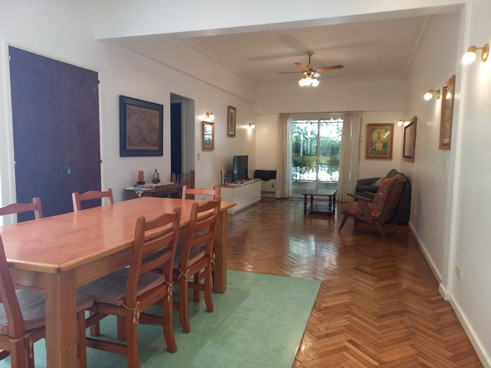 TV and multimedia, Living room, Dining area