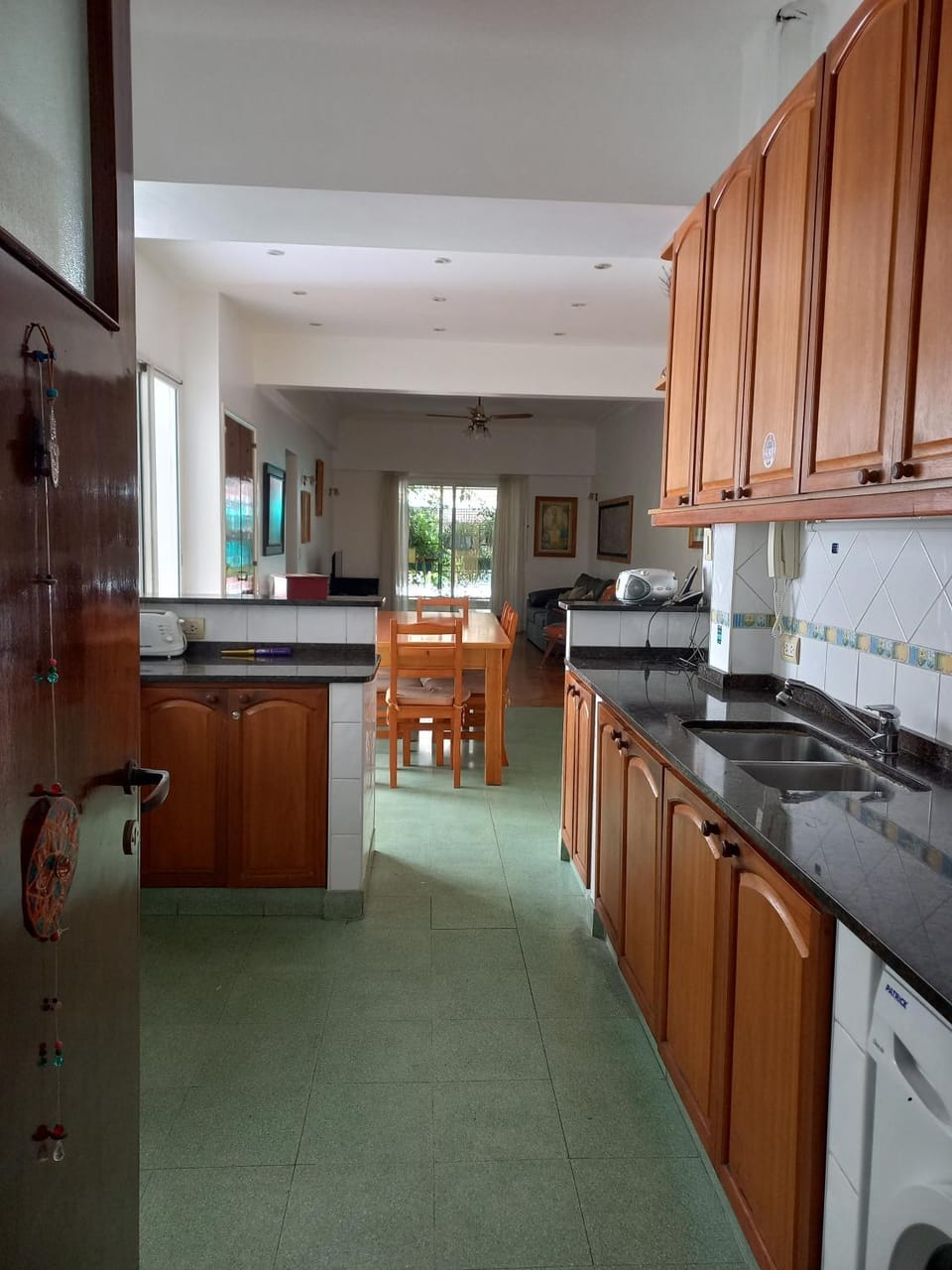 Kitchen or kitchenette, Dining area, minibar, pet friendly, stove