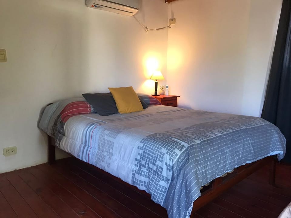 Bed, Photo of the whole room, Bedroom, internet, air conditioner