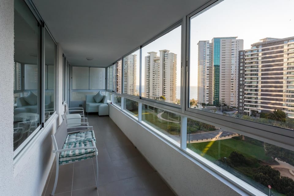 Balcony/Terrace, City view