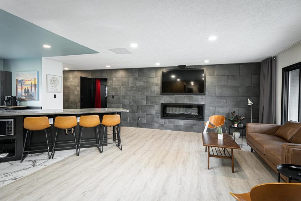 TV and multimedia, Living room, Seating area