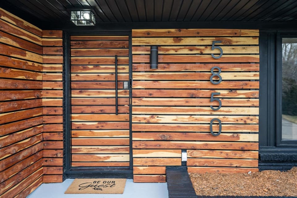 Property building, Facade/entrance