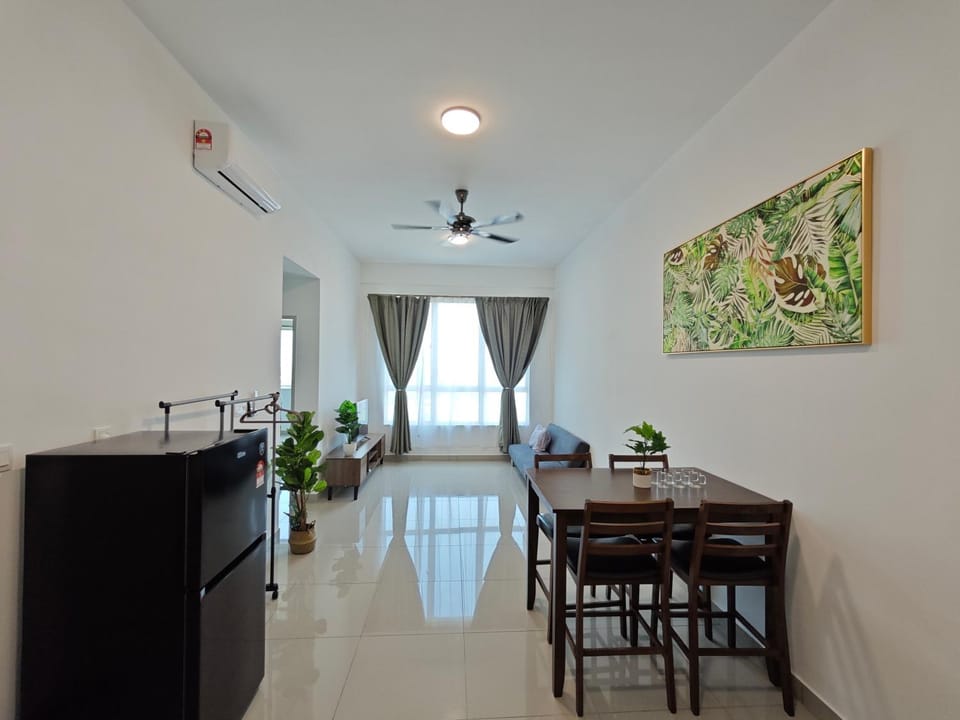 Balinese Seaview Trevor Amber Suite Apartment in Malacca