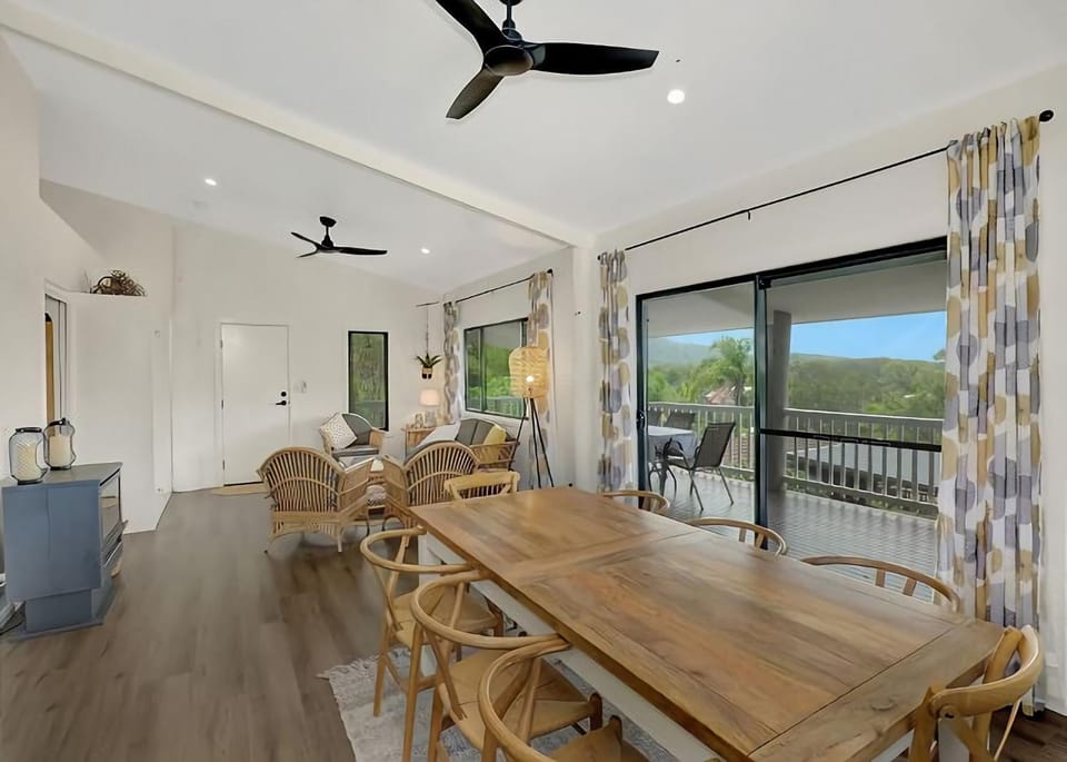 Hibiscus Hideaway House in Valla