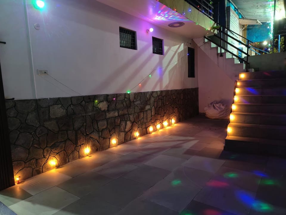 Property building, Facade/entrance, Night