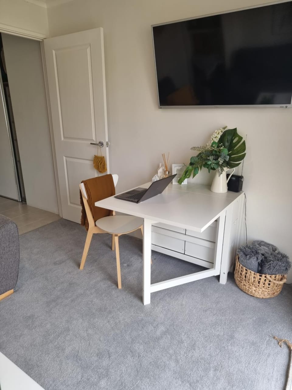 TV and multimedia, Seating area