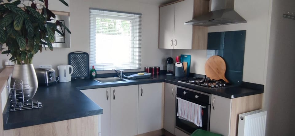 Billing Aquadrome ,2 bedrooms, Royale Poplar KM 12 Apartment in Northampton