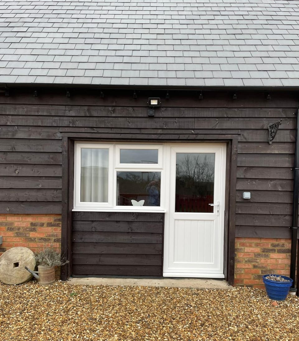Little Buttercup Cottage Apartment in Cherwell District