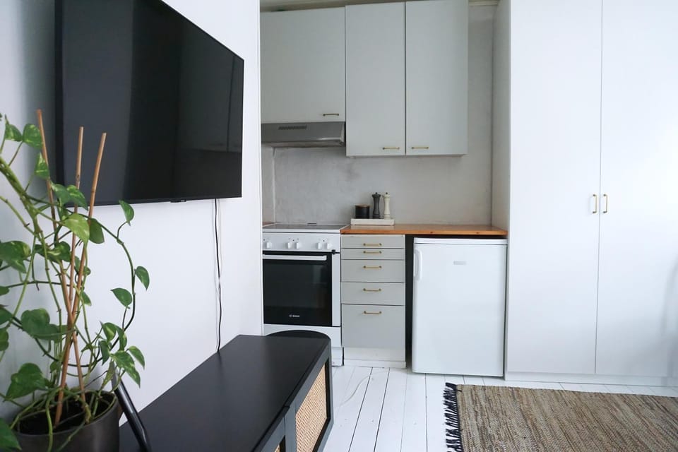 Wooden house studio with shared garden Apartment in Helsinki