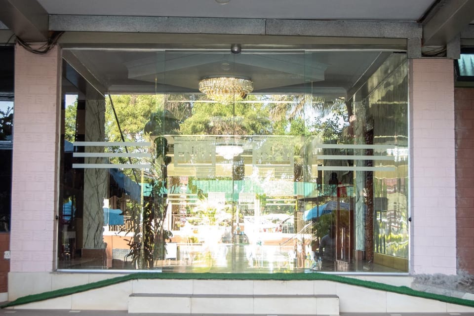 Facade/entrance, Day