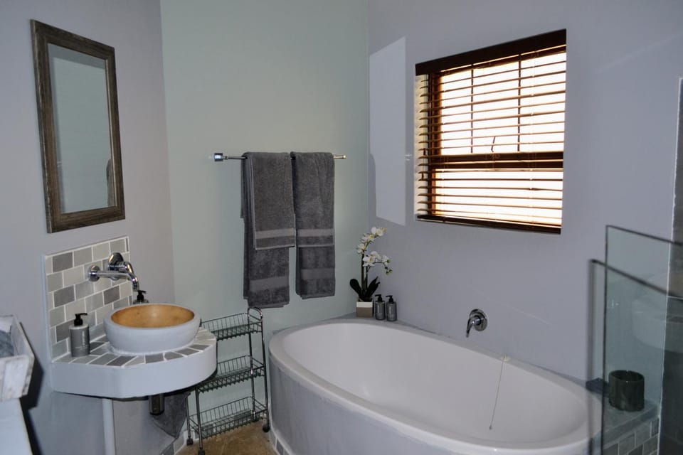 Bathroom, Bath, towels
