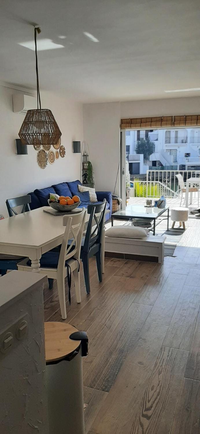 Living room, Photo of the whole room, Dining area