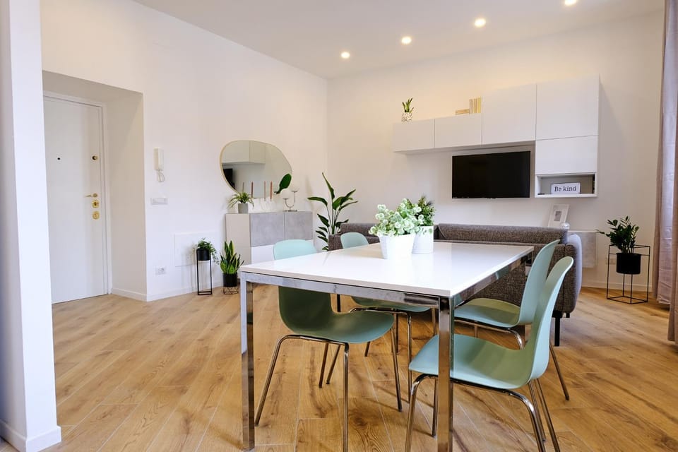 Dining area, Lunch