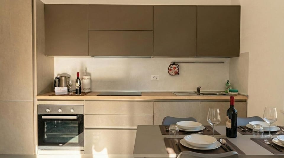 Kitchen or kitchenette, kitchen