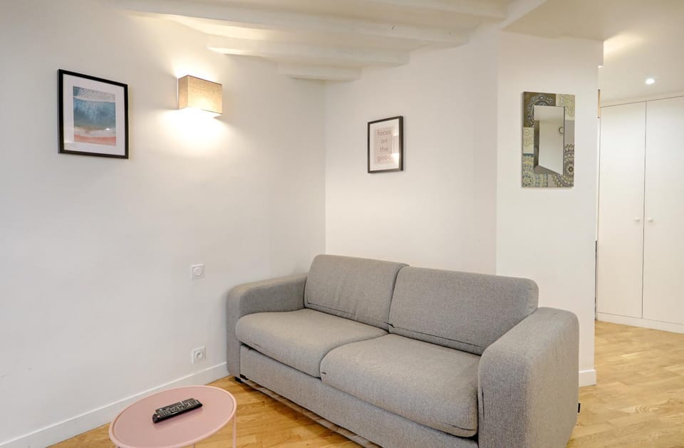 Seine - Best localisation - Bail mobilité Apartment in Paris
