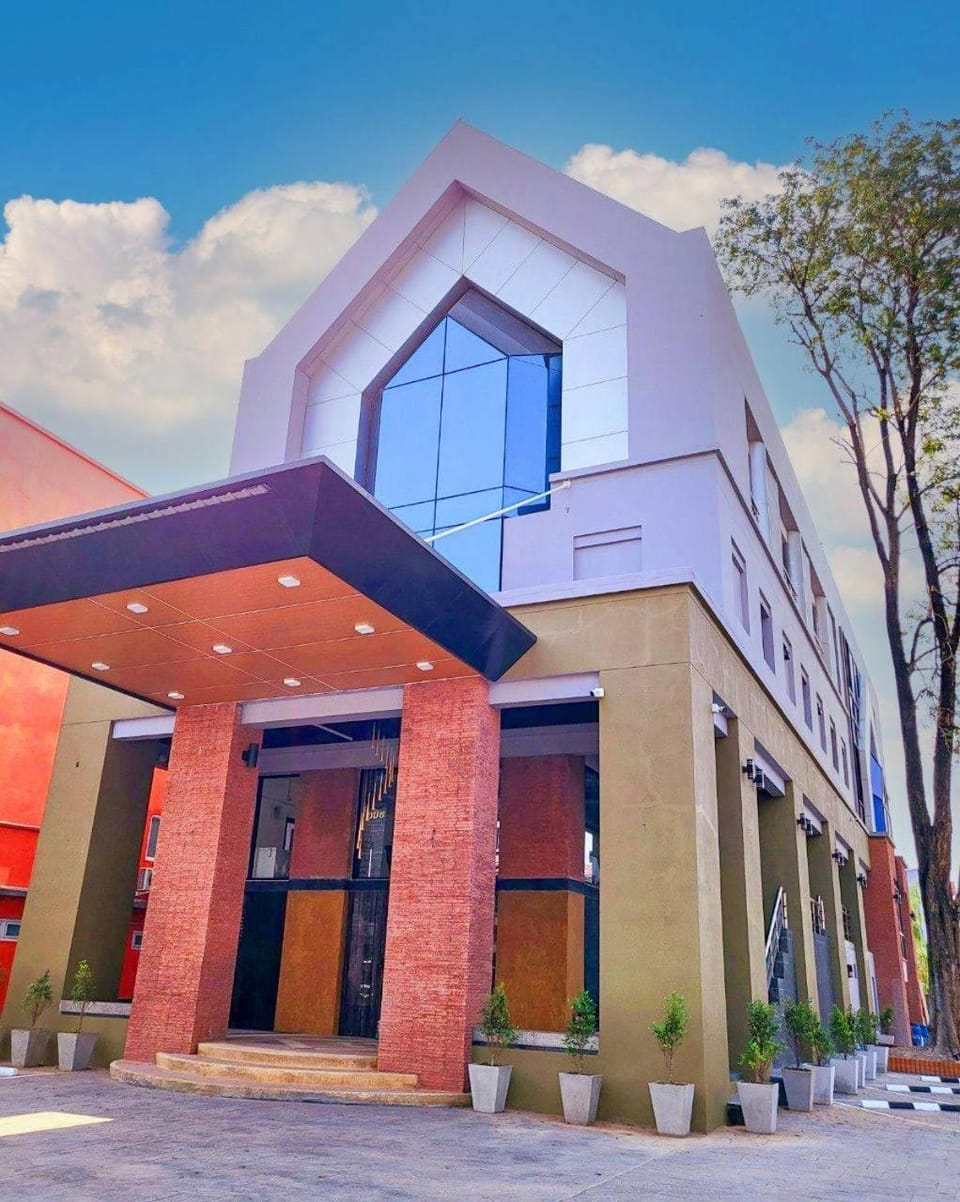 Property building, Day