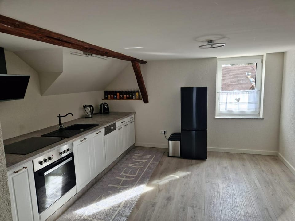 Kitchen or kitchenette, Kitchen or kitchenette