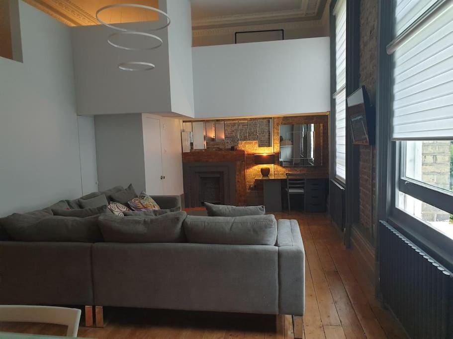 22 Stunning Large Loft - Great Location - Free Onsite Parking - Garden View- Quiet Apartment in Hove