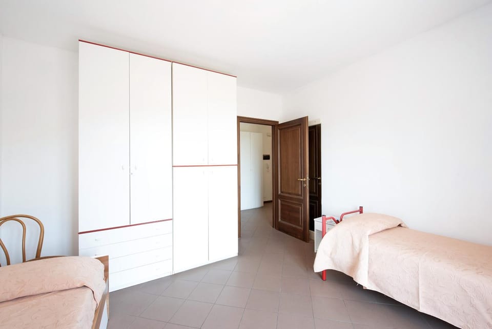 Living room, Bedroom