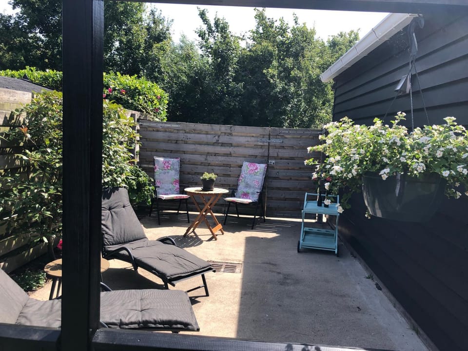 Garden, Balcony/Terrace