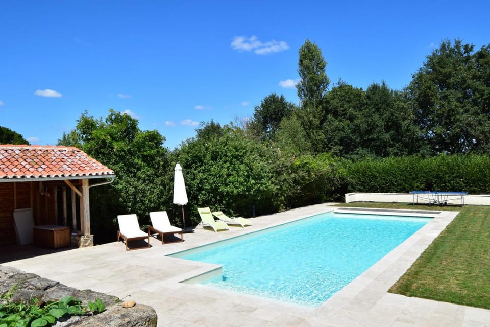 Artbarn House in Nouvelle-Aquitaine