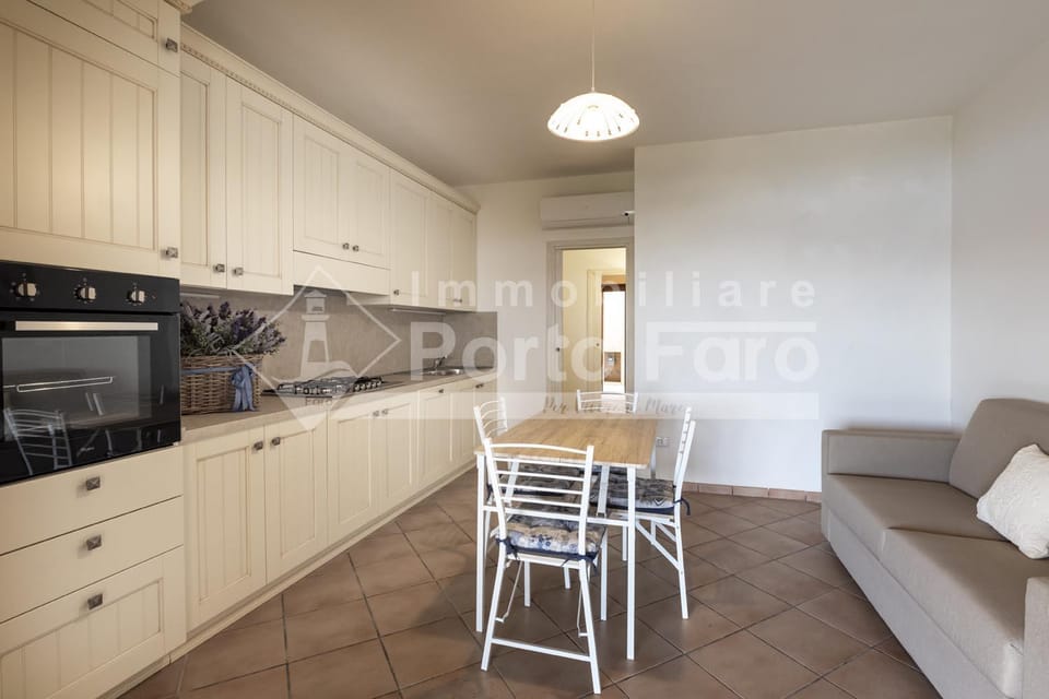 L324 - Bilocale con giardino e vista mare panoramica a Porto Mannu Villa in Sardinia