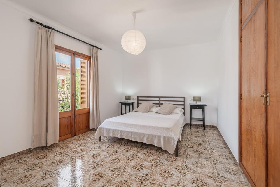 Property building, Living room, Bedroom