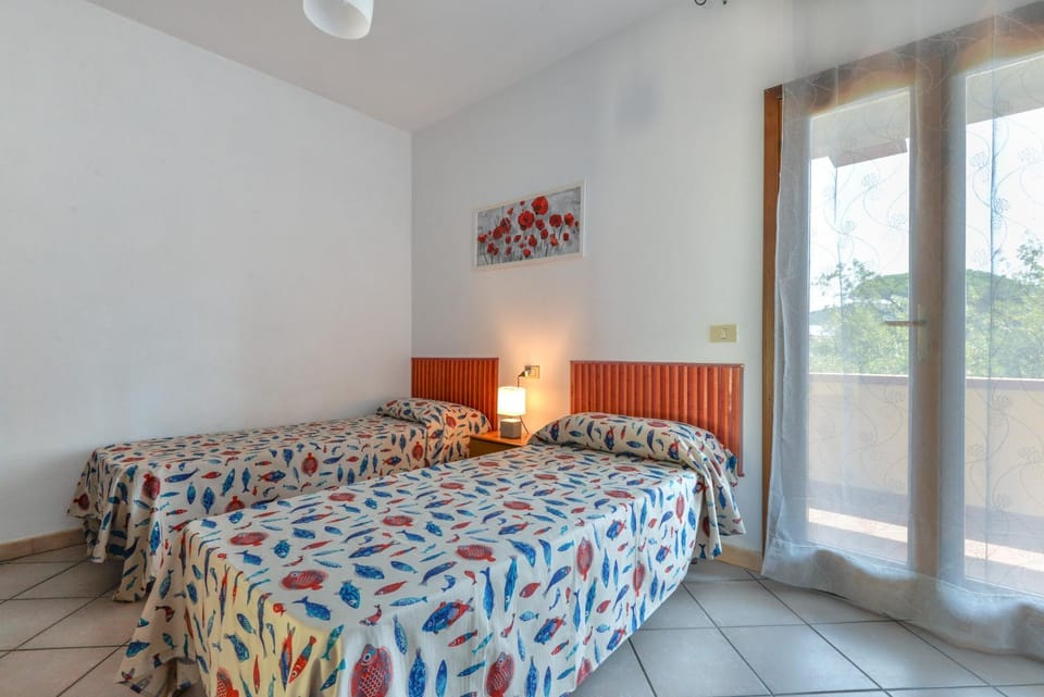 Property building, Living room, Bedroom