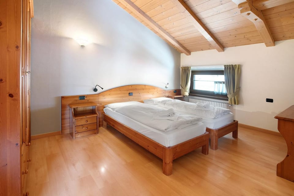 Property building, Living room, Bedroom