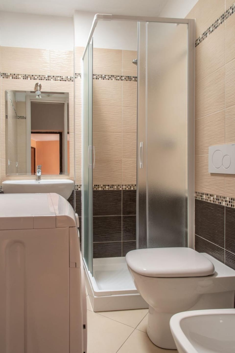 Bathroom, Living room
