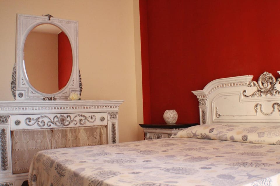 Property building, Living room, Bedroom