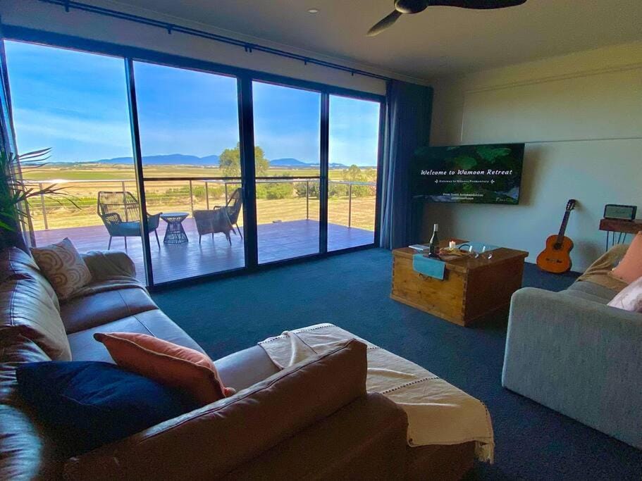 Communal lounge/ TV room, TV and multimedia, Living room, Seating area