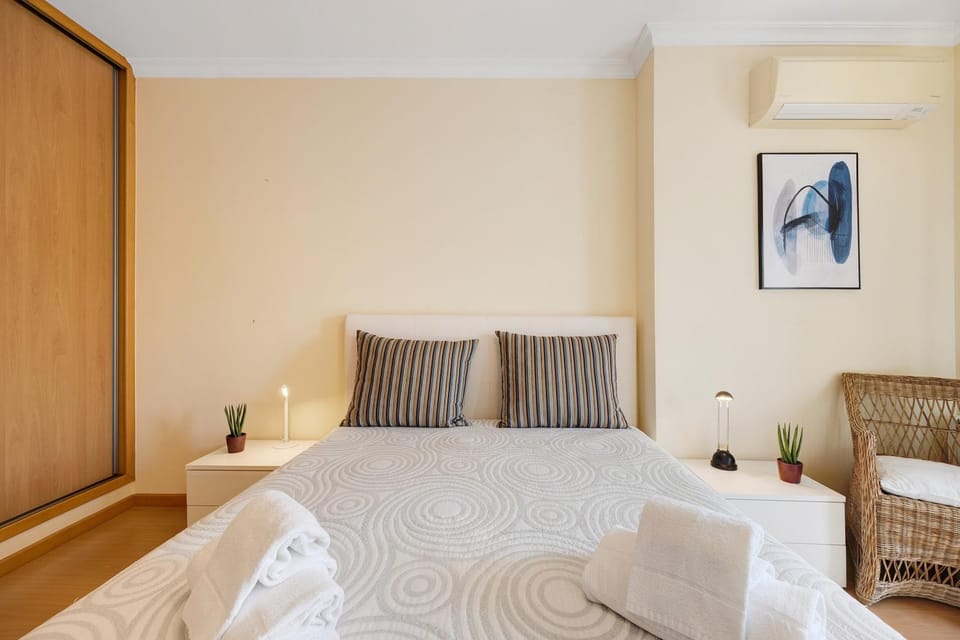 Living room, Bedroom