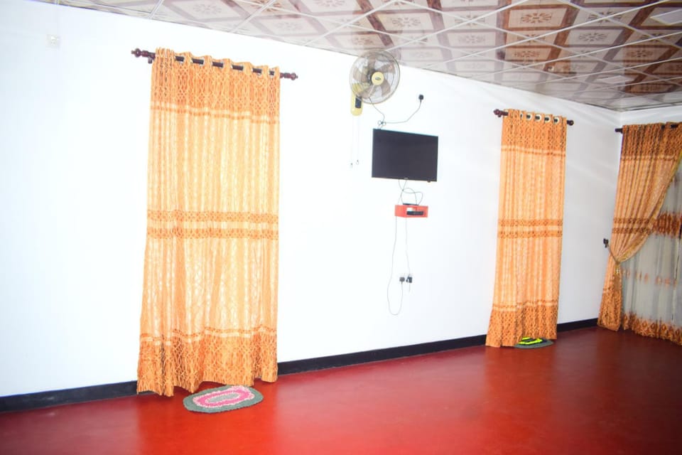 Communal lounge/ TV room, Communal lounge/ TV room