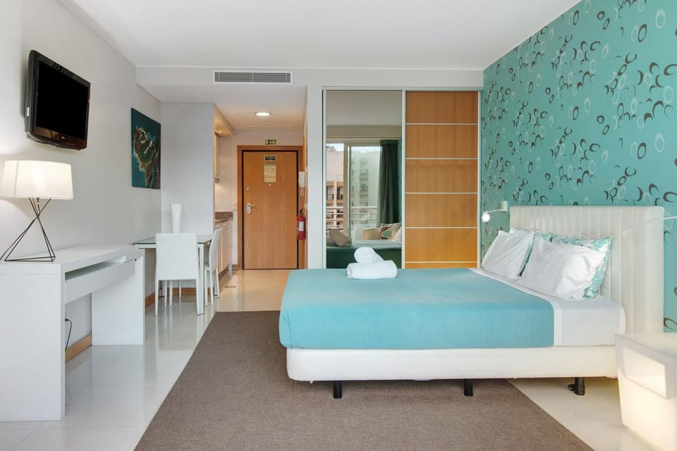 Living room, Bedroom