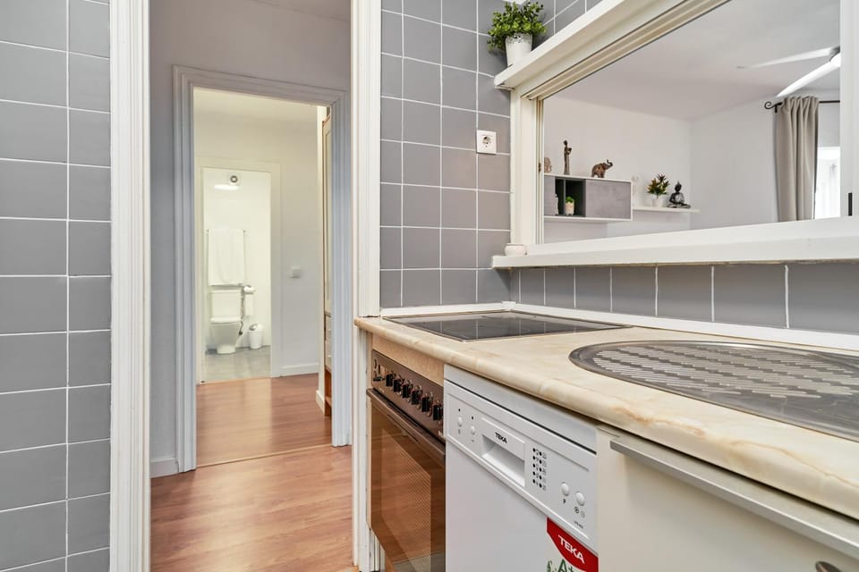 Kitchen or kitchenette, Living room