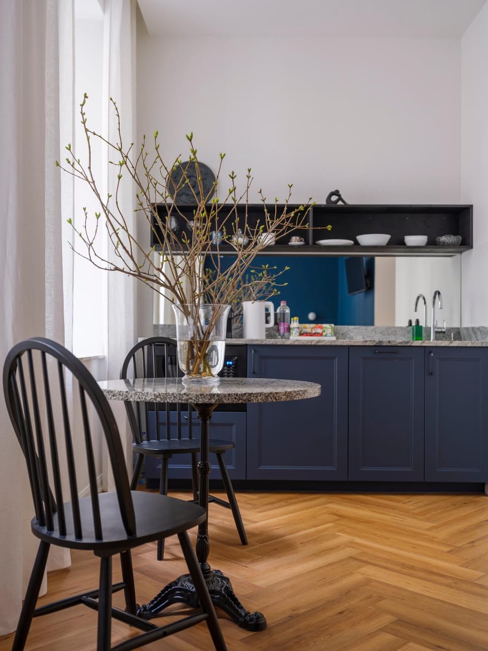 Coffee/tea facilities, Kitchen or kitchenette, Dining area, dishwasher, minibar