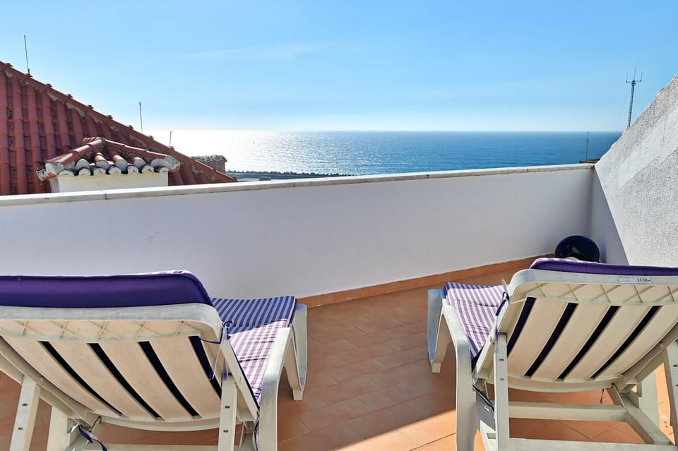 View (from property/room), Balcony/Terrace, Sea view, sunbed