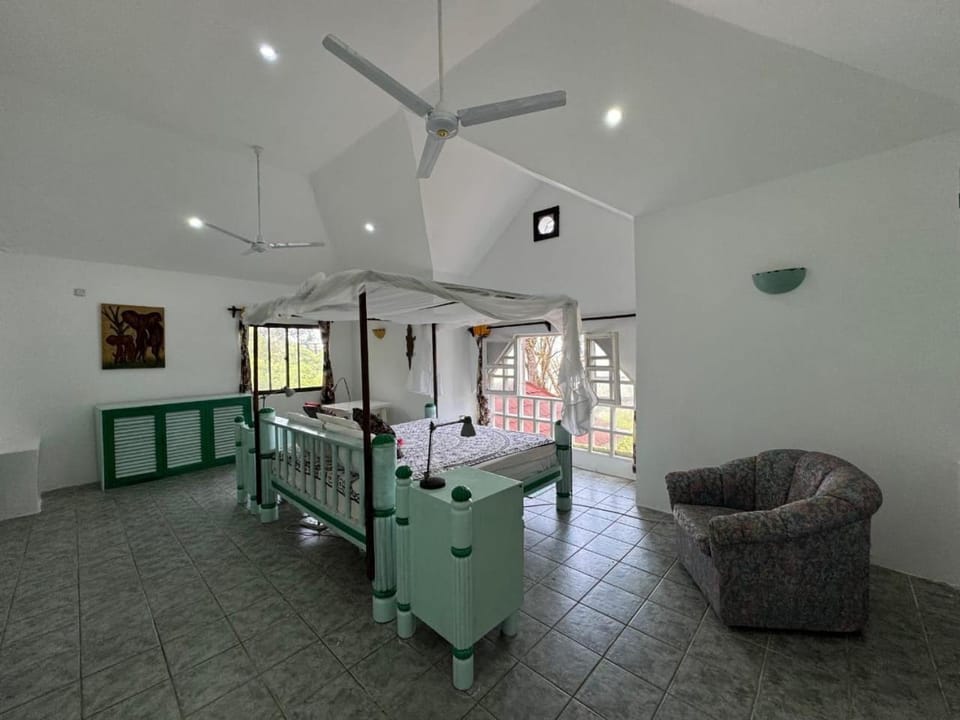 Kasuku Villa, Warandale Cottages House in Diani Beach