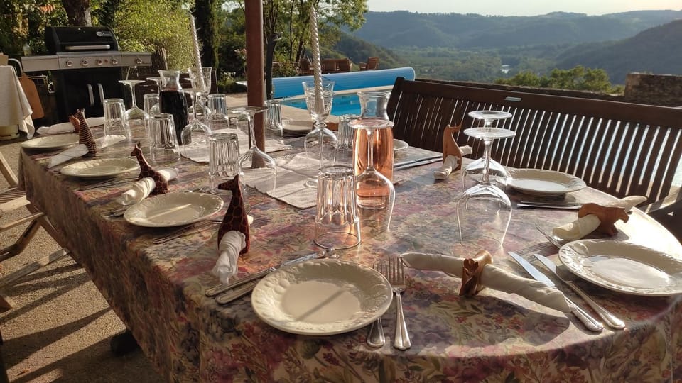 Restaurant/places to eat, Natural landscape, View (from property/room), Balcony/Terrace, Banquet/Function facilities, Dining area