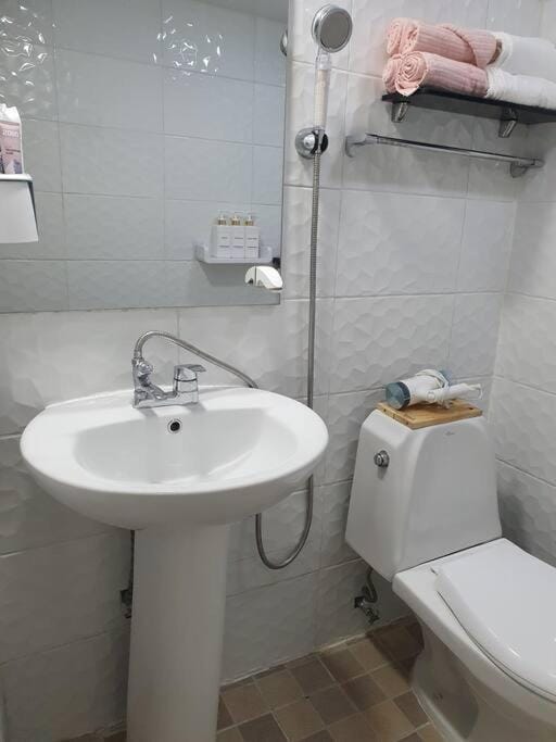 AREX Hongik Unit 101 Apartment in Seoul