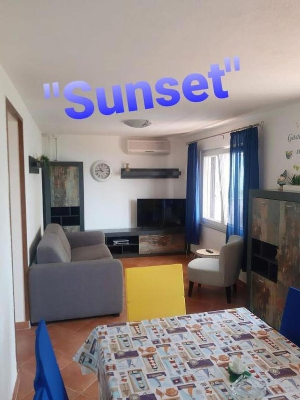 Communal lounge/ TV room, Living room